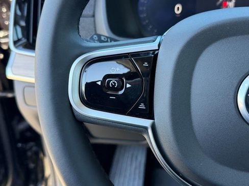 New 2026 Volvo XC90 B6 Plus w/ Protection Package Premier image 22