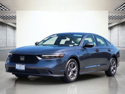 Used 2023 Honda Accord EX image 10