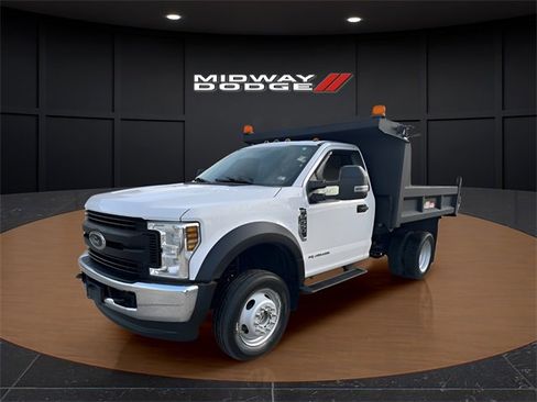 Used 2019 Ford F550 4x4 Regular Cab Super Duty image 2