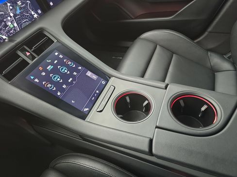 Used 2023 Porsche Taycan w/ Premium Package image 25