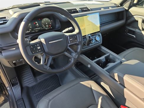 New 2026 Land Rover Defender 130 X-Dynamic SE image 16