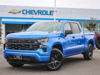 New 2026 Chevrolet Silverado 1500 Custom w/ LPO, Dark Essentials Package