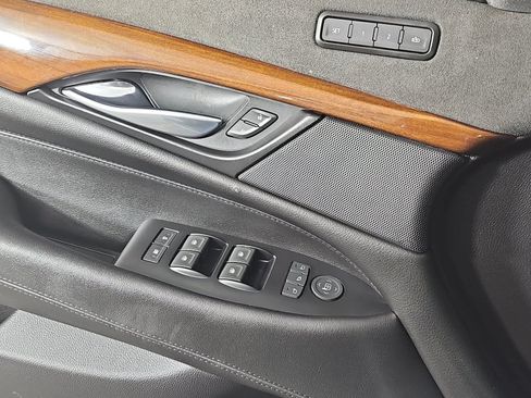 Used 2019 Cadillac Escalade Luxury AWD/4WD image 30