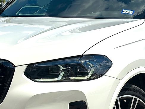 Used 2024 BMW X4 xDrive30i w/ Premium Package AWD/4WD image 4