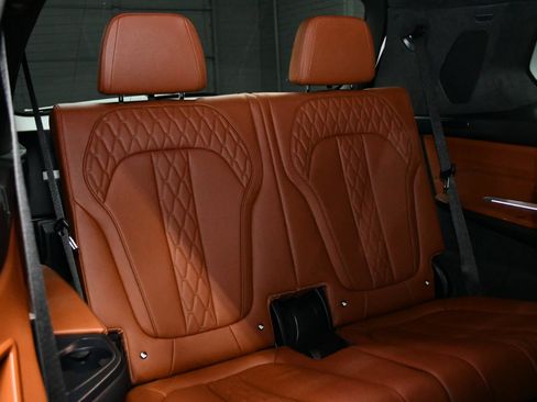 Used 2022 BMW X7 M50i w/ Executive Package image 46