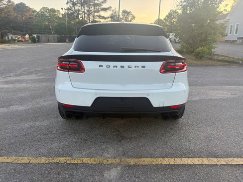 Used 2018 Porsche Macan AWD/4WD image 8