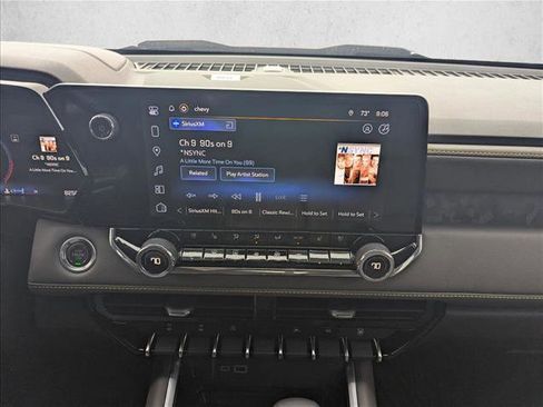 Used 2025 Chevrolet Colorado ZR2 w/ Technology Package image 13