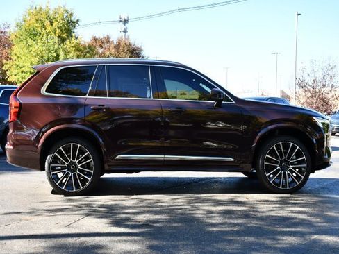New 2026 Volvo XC90 B6 Plus image 8