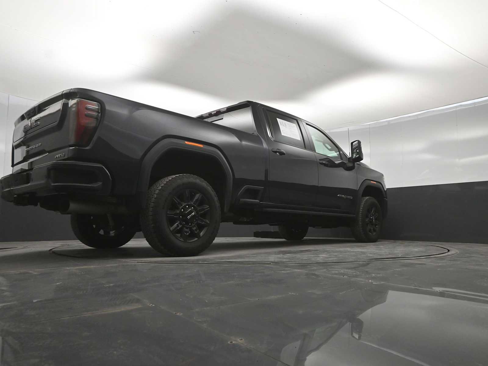 Used 2024 GMC Sierra 2500 AT4 w/ AT4 Premium Plus Package AWD/4WD image 47