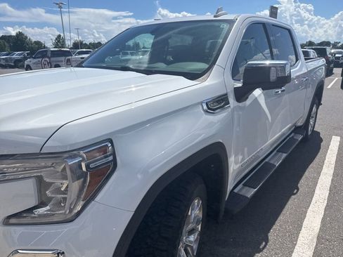 Used 2021 GMC Sierra 1500 SLT AWD/4WD image 19