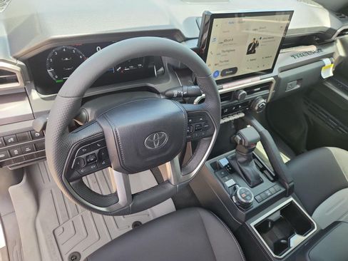 Used 2026 Toyota Tacoma TRD Off-Road AWD/4WD image 10