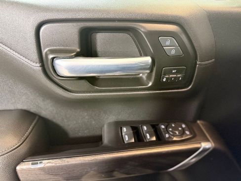 Used 2020 Chevrolet Silverado 1500 LTZ w/ LTZ Plus Package AWD/4WD image 15