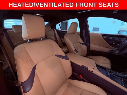 Certified 2021 Lexus ES 300h w/ Premium Package image 14