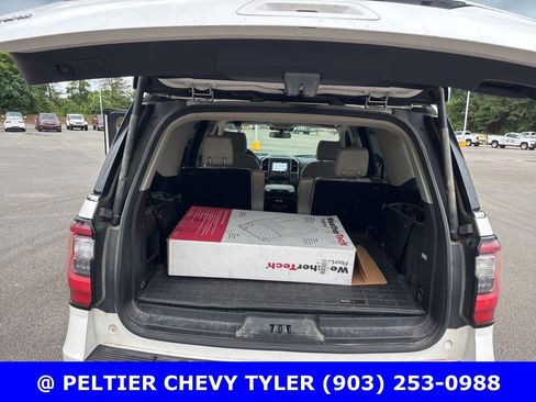 Used 2019 Ford Expedition Platinum AWD/4WD image 23