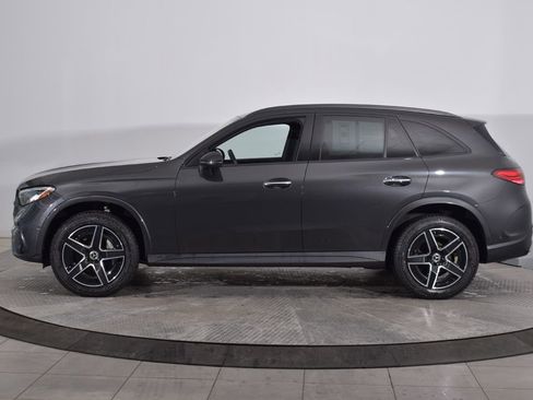 Used 2023 Mercedes-Benz GLC 300 4MATIC image 2