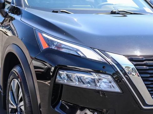 Used 2022 Nissan Rogue SV w/ SV Premium Package AWD/4WD image 10