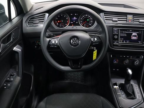 Used 2021 Volkswagen Tiguan S image 16