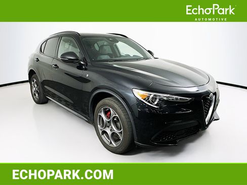 Used 2022 Alfa Romeo Stelvio Ti image 1