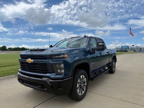 New 2026 Chevrolet Silverado 2500 Custom w/ Custom Value Package AWD/4WD image 9