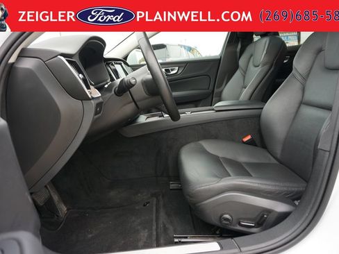 Used 2024 Volvo V60 B5 Cross Country Plus AWD/4WD image 18