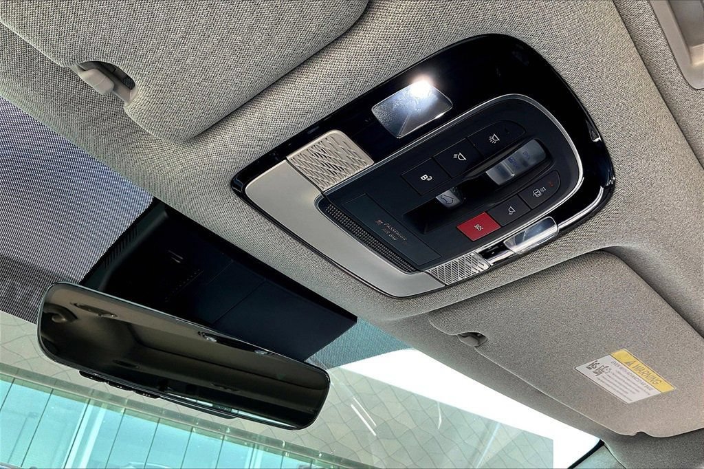 Used 2025 Hyundai Palisade Limited FWD image 25