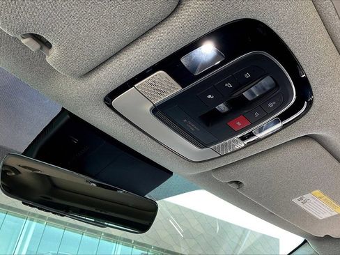 Certified 2025 Hyundai Palisade Limited FWD image 25