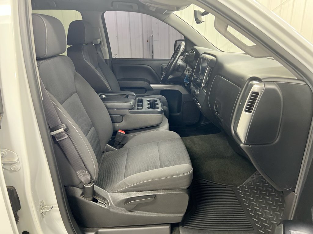 Used 2017 Chevrolet Silverado 1500 LT w/ All Star Edition AWD/4WD image 21
