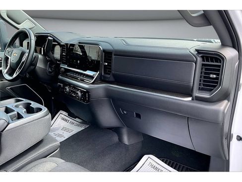 Used 2025 Chevrolet Silverado 2500 LT w/ Convenience Package AWD/4WD image 18