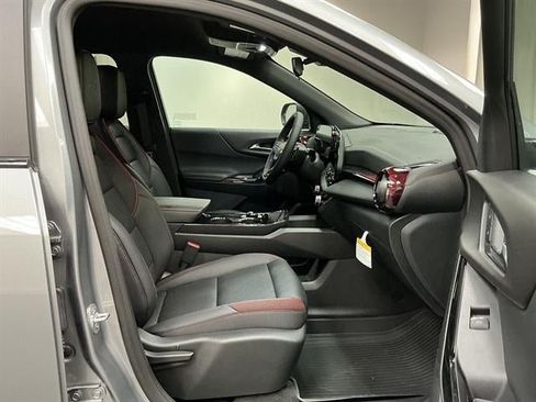 New 2027 Chevrolet Equinox RS w/ LPO, Floor Liner Package AWD/4WD image 28