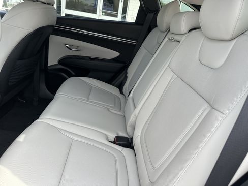 Used 2024 Hyundai Tucson Limited FWD image 12