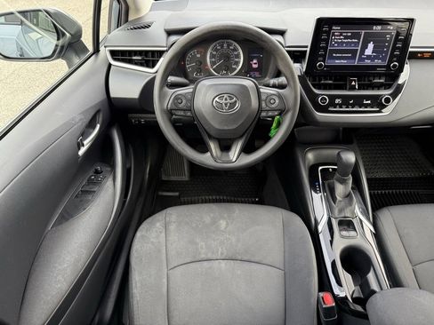 Used 2021 Toyota Corolla LE image 27