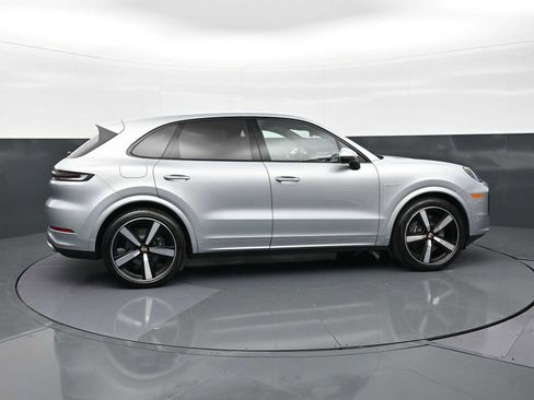New 2026 Porsche Cayenne E-Hybrid image 30