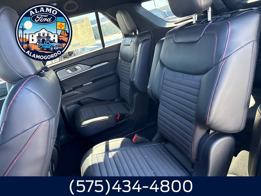 New 2026 Ford Explorer ST-Line w/ ST-Line Street Pack RWD image 10