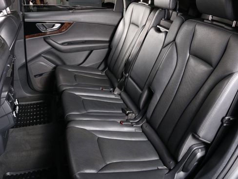 Used 2017 Audi Q7 3.0T Prestige image 40