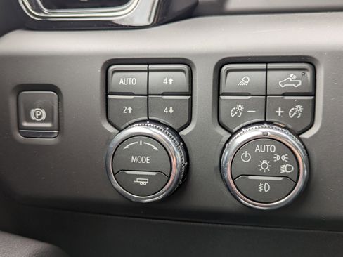 New 2026 GMC Sierra 2500 AT4 w/ AT4 Premium Plus Package image 25