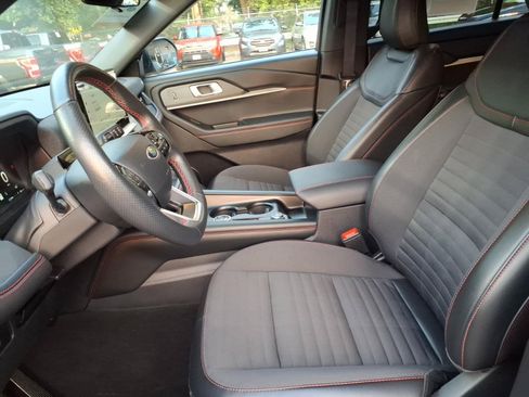 Certified 2025 Ford Explorer ST-Line AWD/4WD image 11
