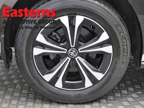 Used 2023 Toyota bZ4X XLE w/ Weather Package image 30