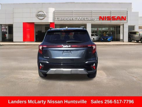 Used 2025 Kia Seltos EX w/ EX Sunroof Package image 5