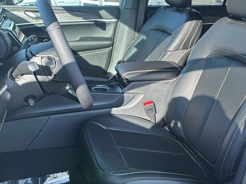 New 2025 Jeep Grand Cherokee L Limited w/ Luxury Tech Group II image 26