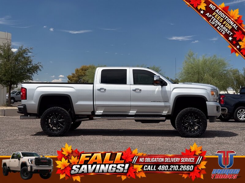 Used 2019 GMC Sierra 2500 Denali w/ Duramax Plus Package AWD/4WD image 4