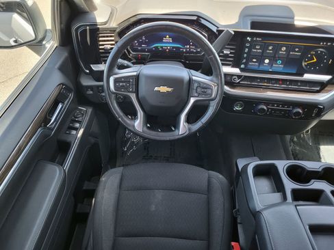 Used 2022 Chevrolet Silverado 1500 LT w/ Z71 Off-Road Package AWD/4WD image 25