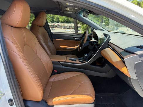 Used 2020 Toyota Avalon Limited w/ Advanced Safety Package FWD image 35