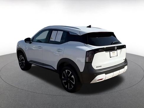 Used 2026 Nissan Kicks SV w/ Cold Weather Package AWD/4WD image 4