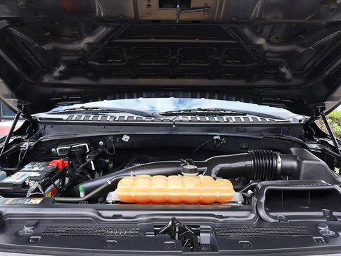 Used 2018 Ford Expedition XLT w/ Equipment Group 201A image 17