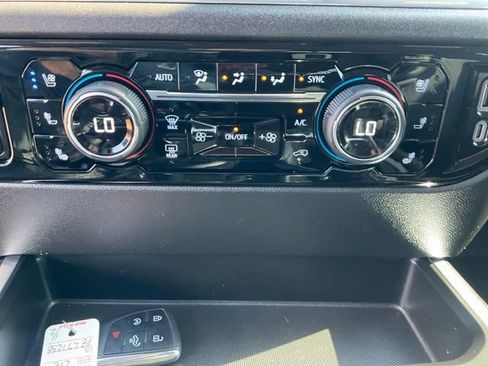 Used 2023 Chevrolet Silverado 1500 LTZ w/ LTZ Premium Package AWD/4WD image 19