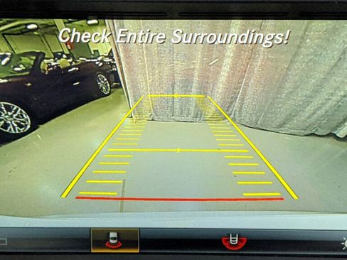 Used 2017 Mercedes-Benz SLC 43 AMG image 18