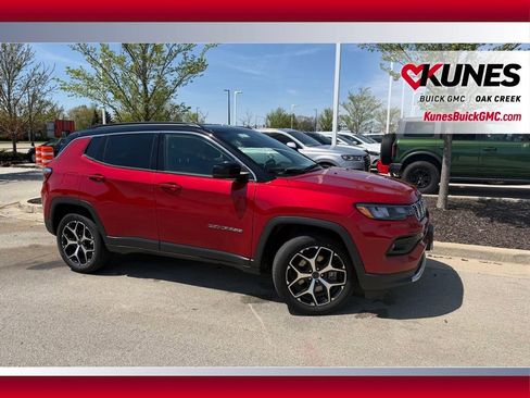 Used 2025 Jeep Compass Limited AWD/4WD image 3