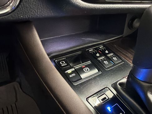 Used 2019 Lexus RX 350L w/ Premium Package image 32