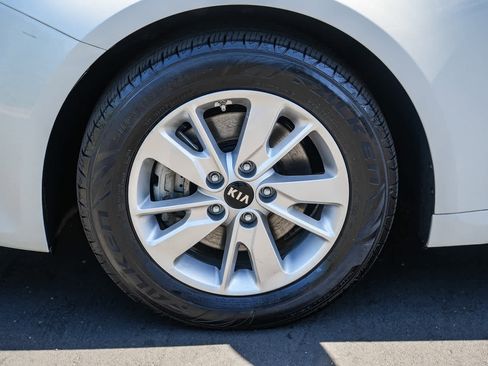 Used 2018 Kia Optima LX FWD image 10