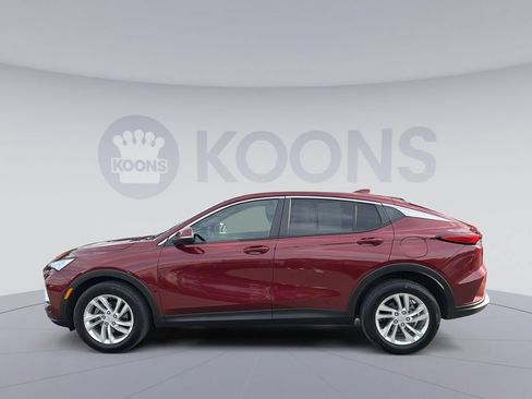 Used 2024 Buick Envista Preferred w/ Convenience II Package FWD image 2
